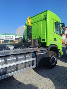 Scania G500XT 6x6 / HYVA TITAN-Naťahovák kontajnerov (NOVÉ) - 5