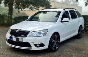 ŠKODA OCTAVIA RS FACELIFT COMBI 2.0 CR TDI - 5