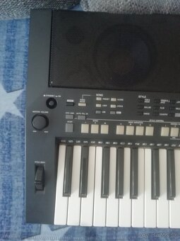 Yamaha psr s 550 - 5