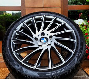 alu R18 5x120, pneu 225/45 RFT, BMW X1, rada 3 - 5