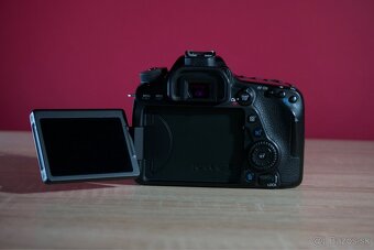 Canon EOS 80D - 5