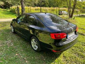 VW Jetta 1.6 TDi 77KW 7DSG - 5