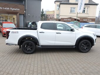 Isuzu D-MAX 1.9 V-CROSS 4x4 AUTOMAT NOVÝ MODEL - 5