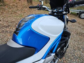 Suzuki Gladius 650 r.v. 2009 - 5