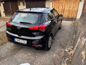 hyundai i20 1,2 benzin 4-valec r.v. 2017 - 5