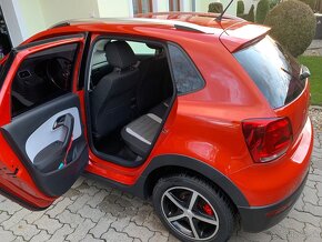 Predám Volkswagen CROSS Polo 1.2 TSI - 5