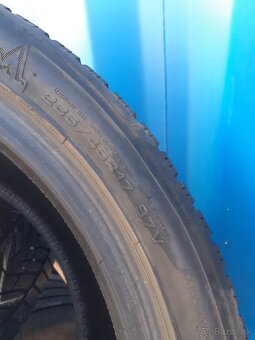 2x 235/45R17 Zimné pneumatiky Dunlop - 5