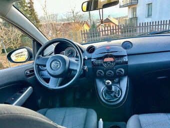 Mazda 2 - 5