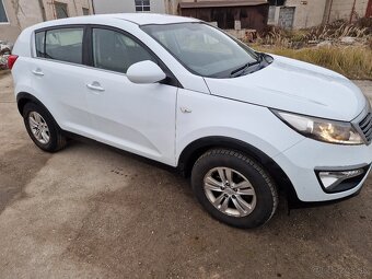 rozpredam kia sportage 3 2.0 crdi 4x4 100kw 2010-2015 - 5