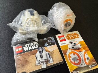 LEGO R2-D2 (30611) + LEGO BB-8 (40288) - 1x Poskladané - 5