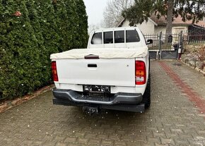 Toyota Hilux 2,5TD Doble-Cab Webasto 4x4 nafta manuál 106 kw - 5