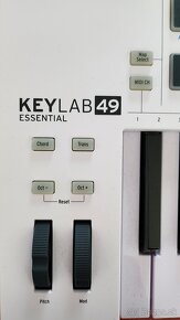 Arturia KeyLab Essential 49 MIDI keyboard White - 5