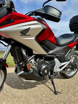 Honda NC 750 X (2016) - 5