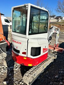 Takeuchi TB325r - 5