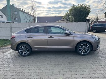 Hyundai i30 Fastback 1.5 T-GDi mHEV iMT Family 44500km - 5