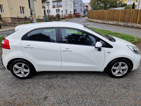 Kia rio - 5