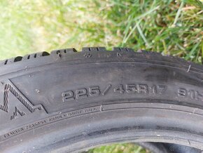 Predam 2ks zimne pneumatiky Dunlop 225/45 r17 - 5