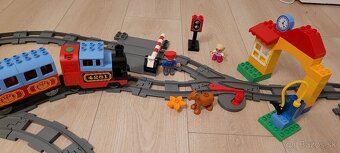 LEGO DUPLO vláčik 10507 + LEGO DUPLO kolajnicový set 10506 - 5