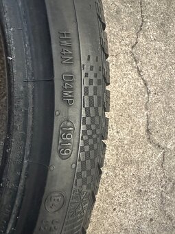 245/35 R19 - 5