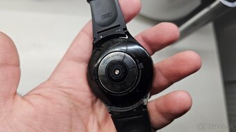 Samsung Galaxy Watch 4 classic - s nabíjačkou - 5