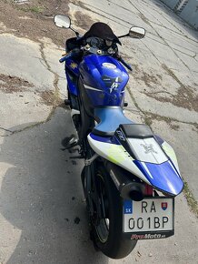 Yamaha YZF - R1 - 5