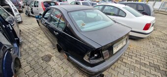 Lacno rozpredám BMW E46 na náhradné diely - 5