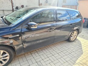 Ford Mondeo combi 1.6tdci 85kw rok 2011 facelift - 5