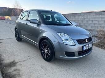 Suzuki Swift 1.3 benzín 8/2009 r.v. - 5