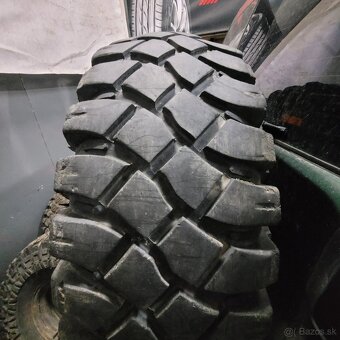 Maxxis creepy crawler 37x12.5r16 - 5