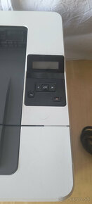 HP LaserJet Pro M402dne + USB kábel - 5