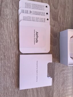 Apple AirPods 4 ANC - 5