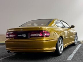 1:18 1998 HOLDEN 5.7 V8 Commodore - AUTOart - 5