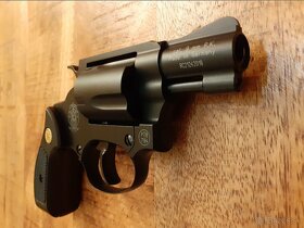 Revolver Umarex S&W Chiefs Special 9mm R.K. - 5