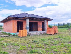 Novostavba rodinného domu v kľudnej ulici s krásnym výhľadom - 5