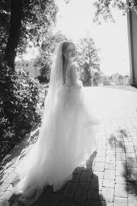 Svadobné šaty značky Aurora Bridal - 5