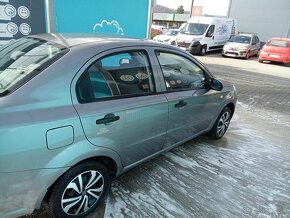 Chevrolet Aveo - 5