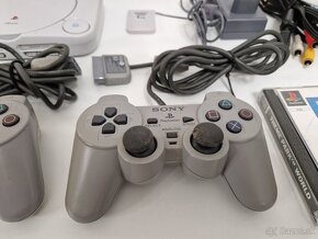 PlayStation 1 v krabici + 2 ovládače a hry - 5