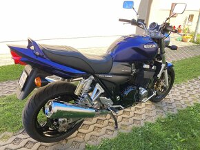 Suzuki GSX 1400 - 5