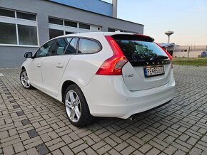 Volvo V60 2016 2,0 diesel 110kW automat - 5