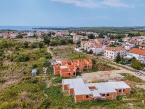 ISTRIA, POREČ – Byt na prízemí so záhradou v novostavbe blíz - 5