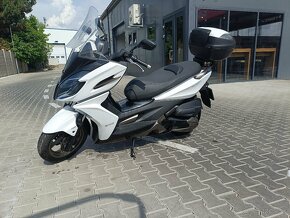 Kymco k-xct 300i - 5