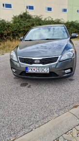 KIA Cee’d 1.6, r.12/2011 Benzín, 124 670 km, 1. majiteľ - 5