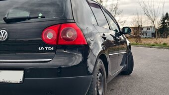 Predám VW Golf 5 V.  1.9 TDi 77kw/105 k - 5