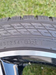 Zimna pneumatika Nokian 245/40 R18 - 5