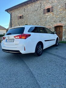 TOYOTA  AURIS TS 1,6 valvematic active-trend 2015 - 5