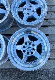 Disky Japan racing R15 JR6 4x100 - 5