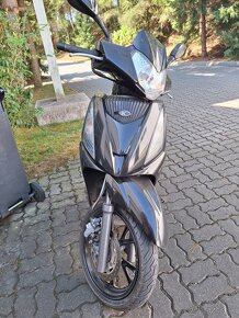 Kymco People 125 GTi r.v. 2012 - 5