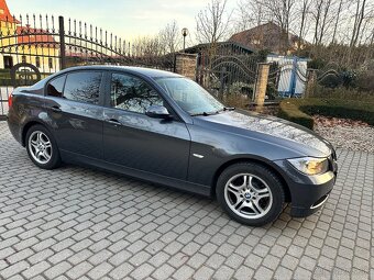 BMW e90 320 benzín , 95kw ,118000km - 5