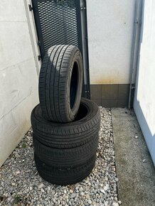 Predám pneumatiky Hankook 225/60r17 - 5