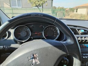 Peugeot 3008 1.6 HDI - 5